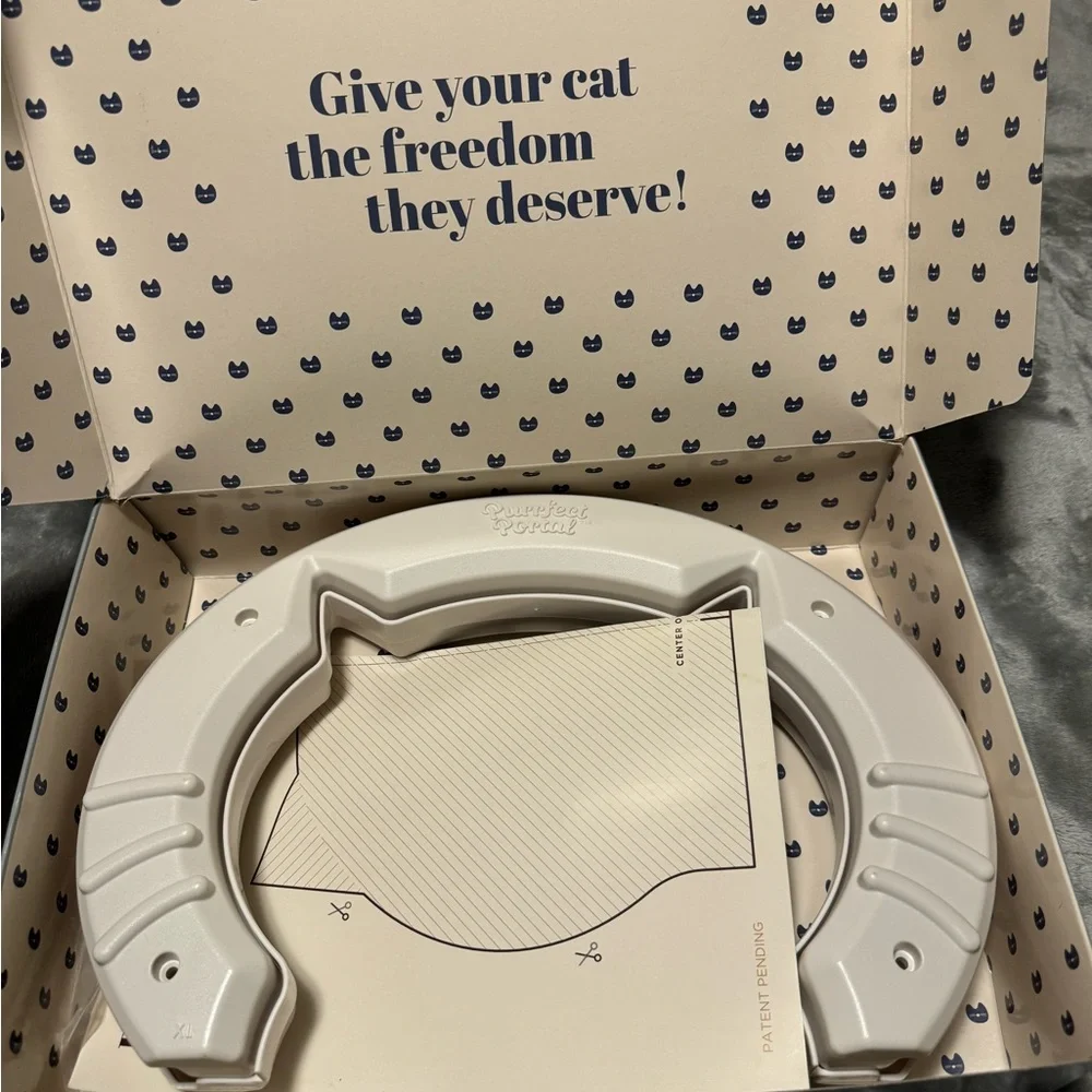 Purrfect Portal Cream Cat Opening For Door